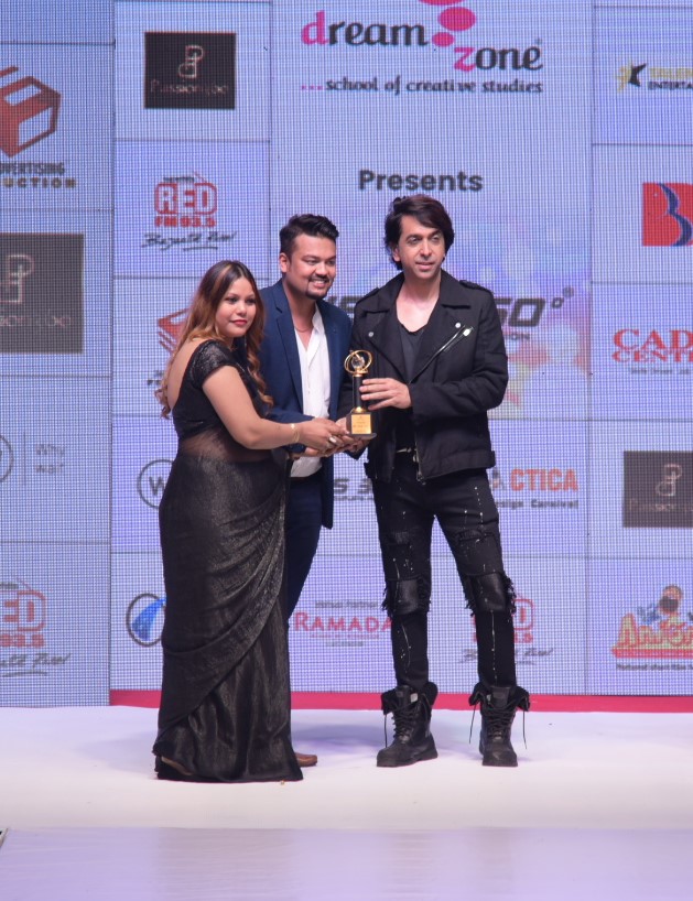 award by celebrity fashion designer ramesh dembla